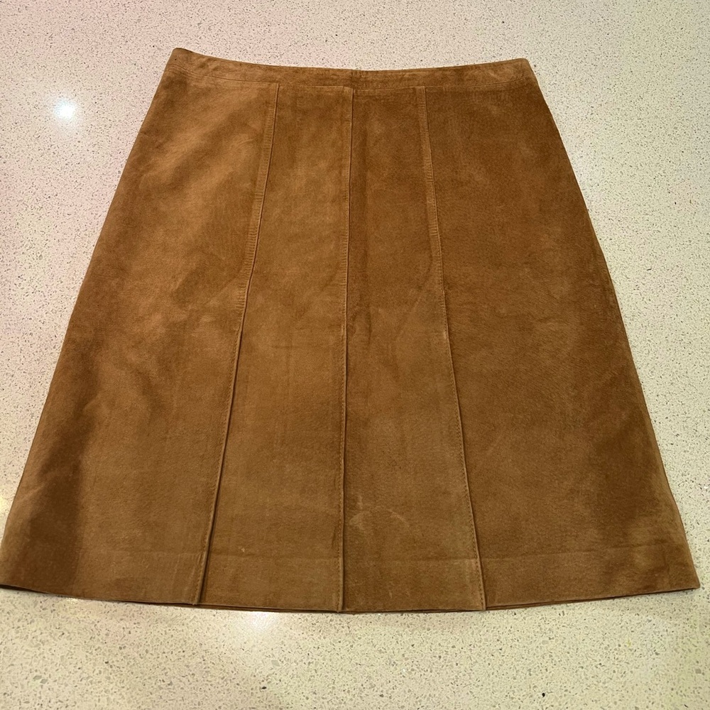 Knee length suede pleated skirt - size 2